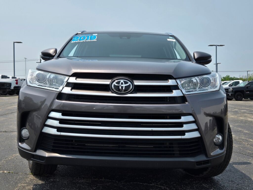 2019 Toyota Highlander XLE photo 3
