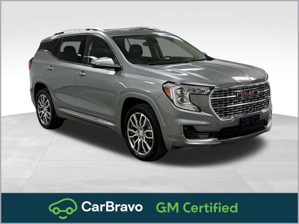 2023 GMC Terrain Denali's photo