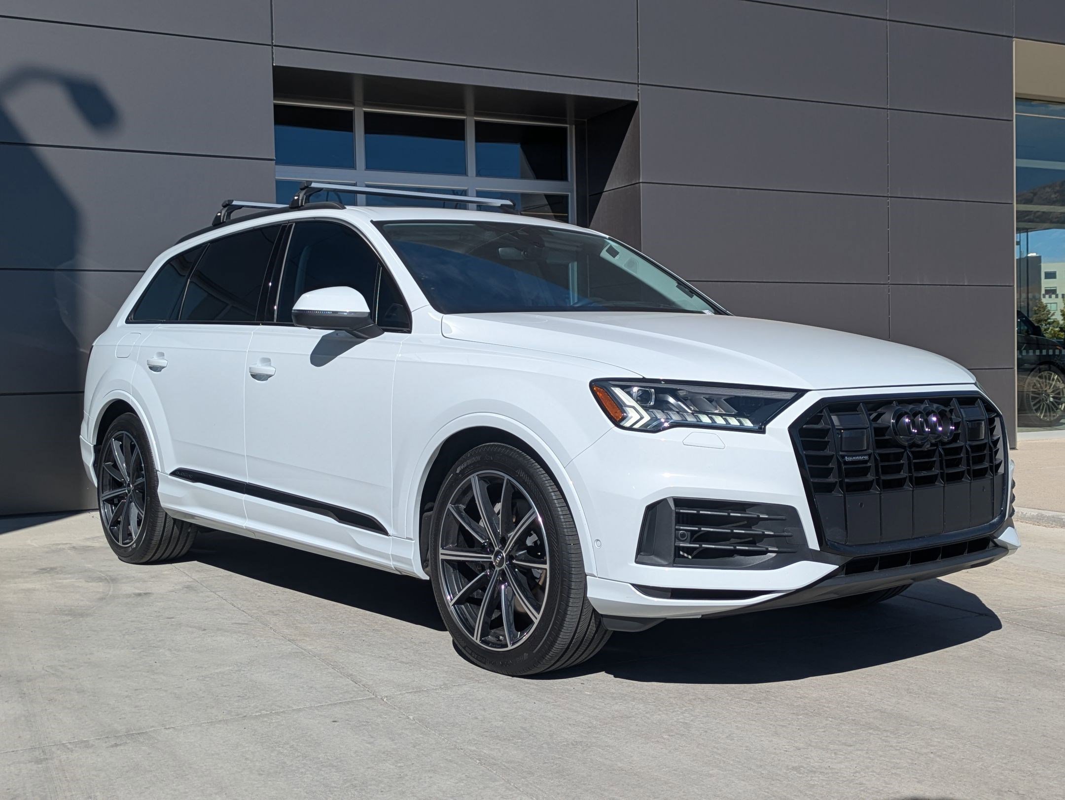 2023 Audi Q7 Prestige photo 3