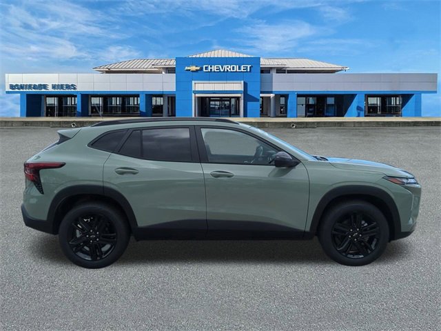 2026 Chevrolet Trax ACTIV photo 2