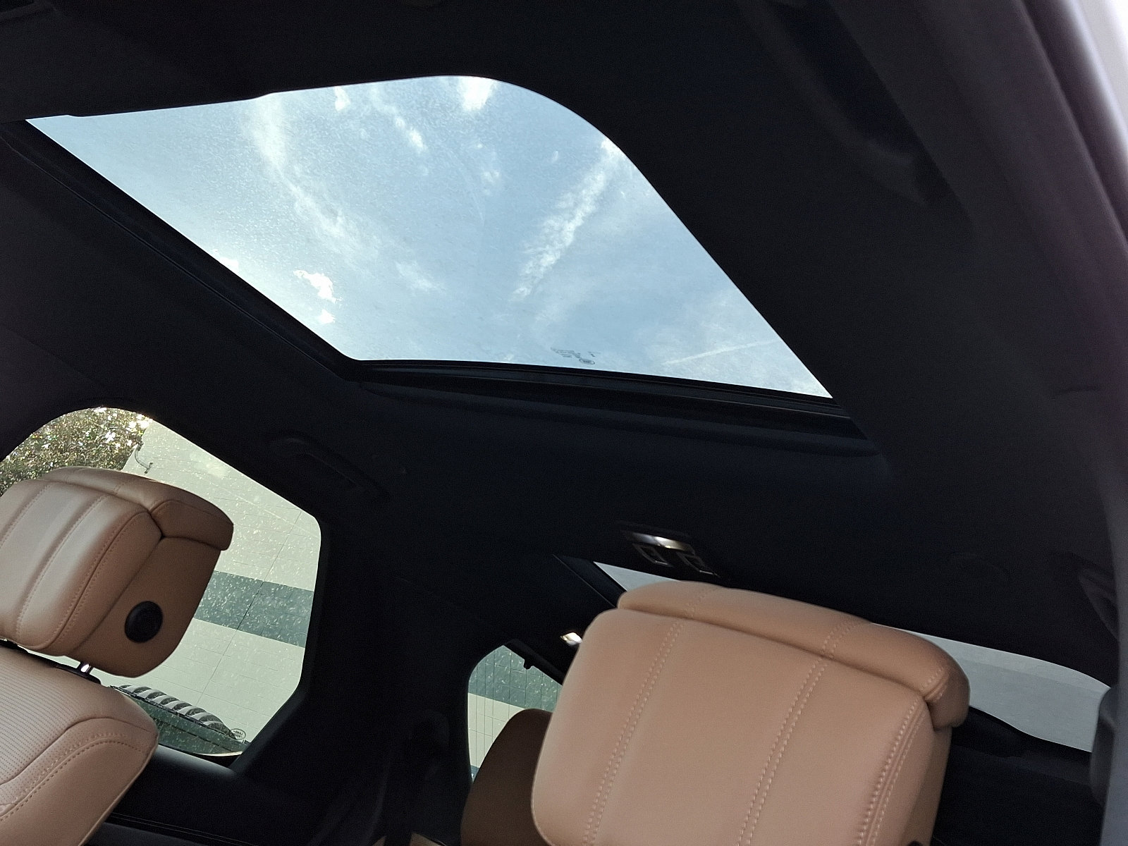 2025 Land Rover Discovery SE photo 14