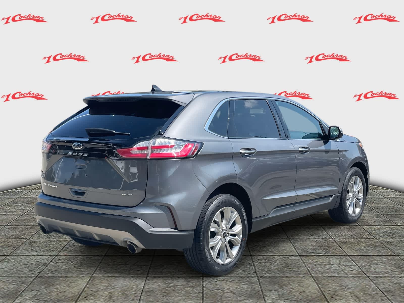 2024 Ford Edge Titanium photo 3