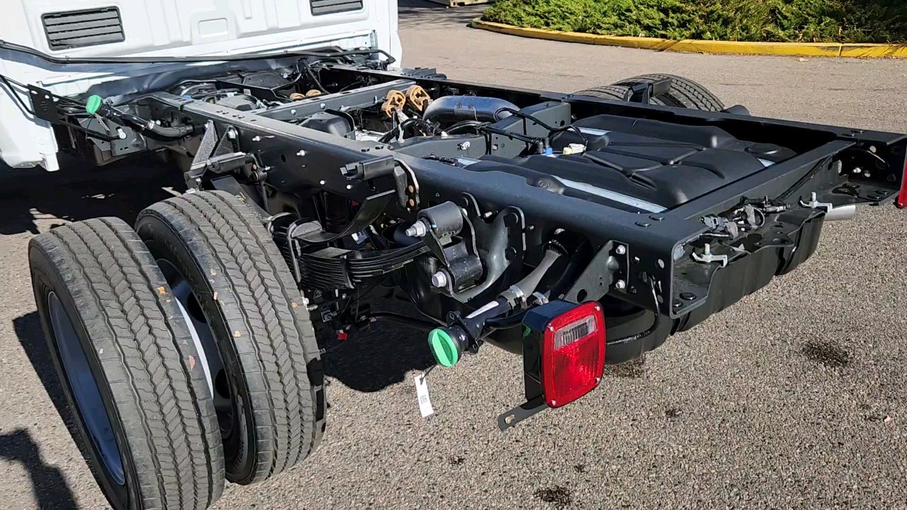 2024 Ford F-550 XL photo 29