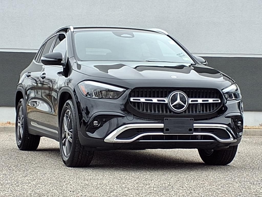 2025 Mercedes Benz GLA 250 4MATIC photo 2