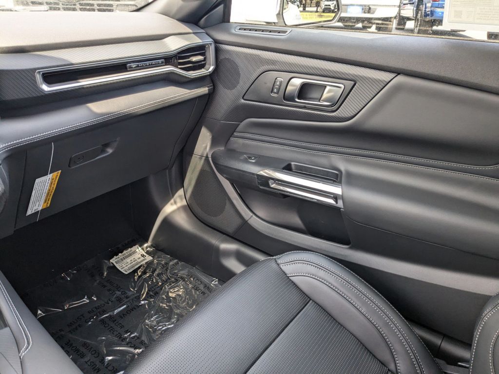2025 Ford Mustang GT Premium Convertible photo 18