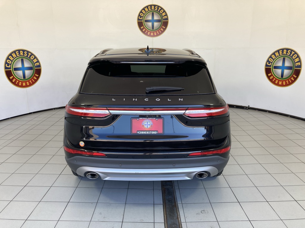 2022 Lincoln Corsair Standard photo 18