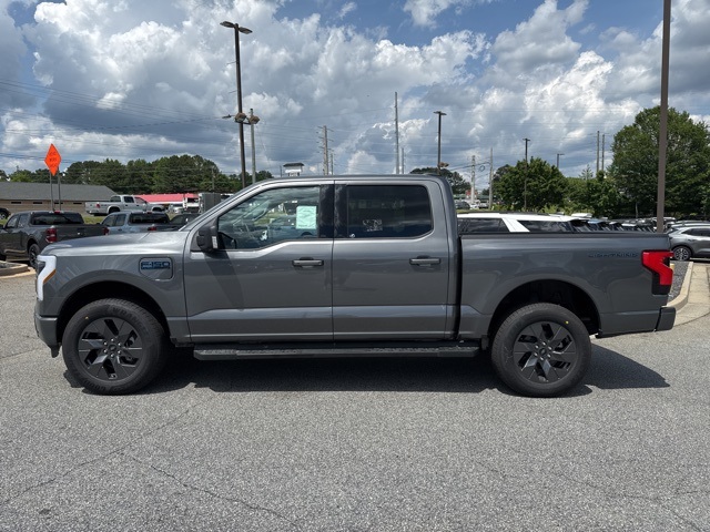 2025 Ford F-150 Lightning photo 6