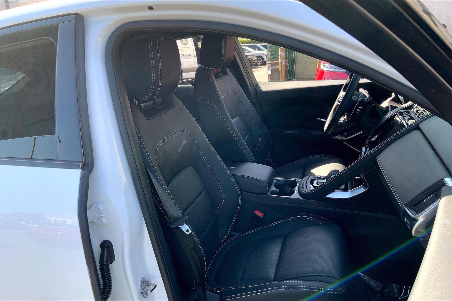 2024 Jaguar E-PACE R-Dynamic SE photo 6