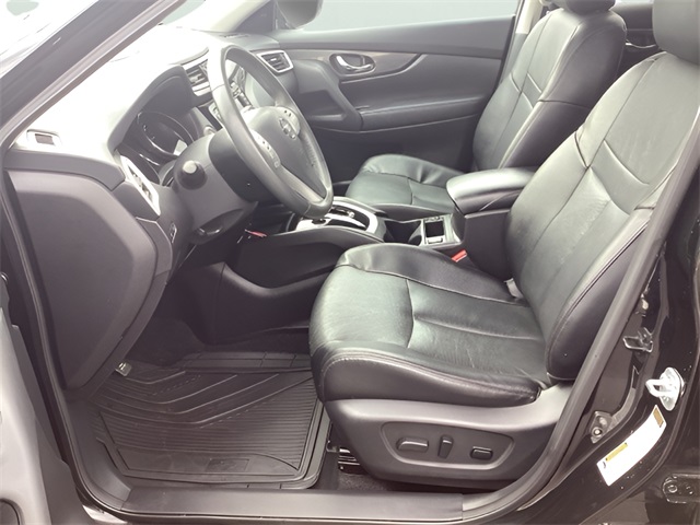 2016 Nissan Rogue SL photo 9