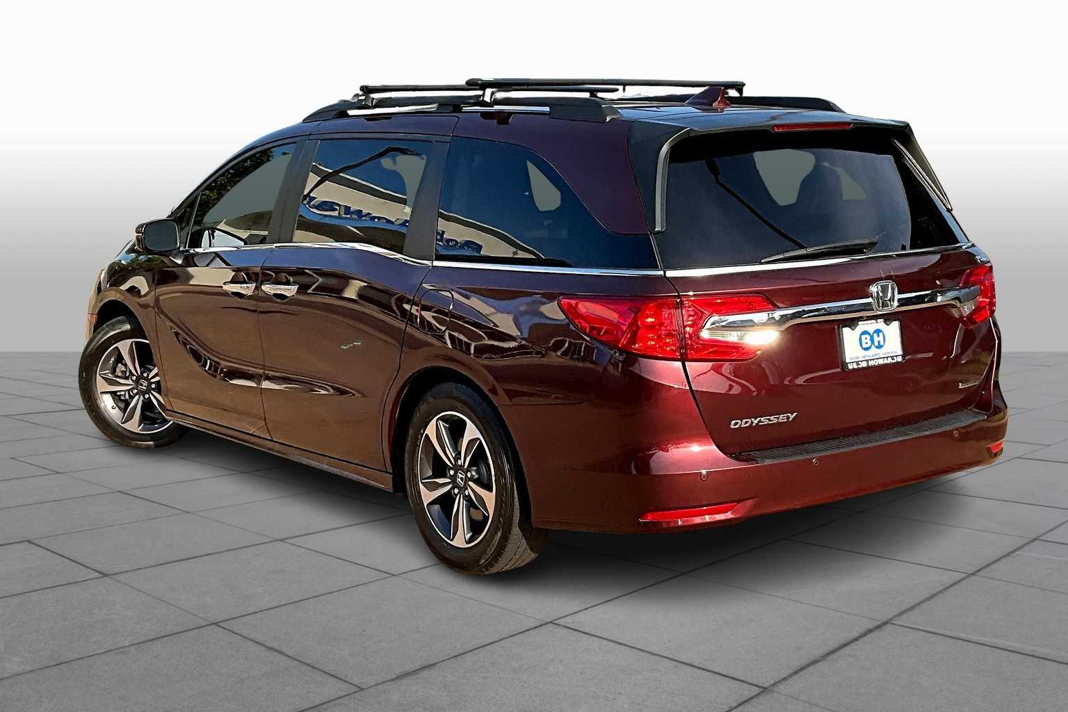 2019 Honda Odyssey Touring photo 11