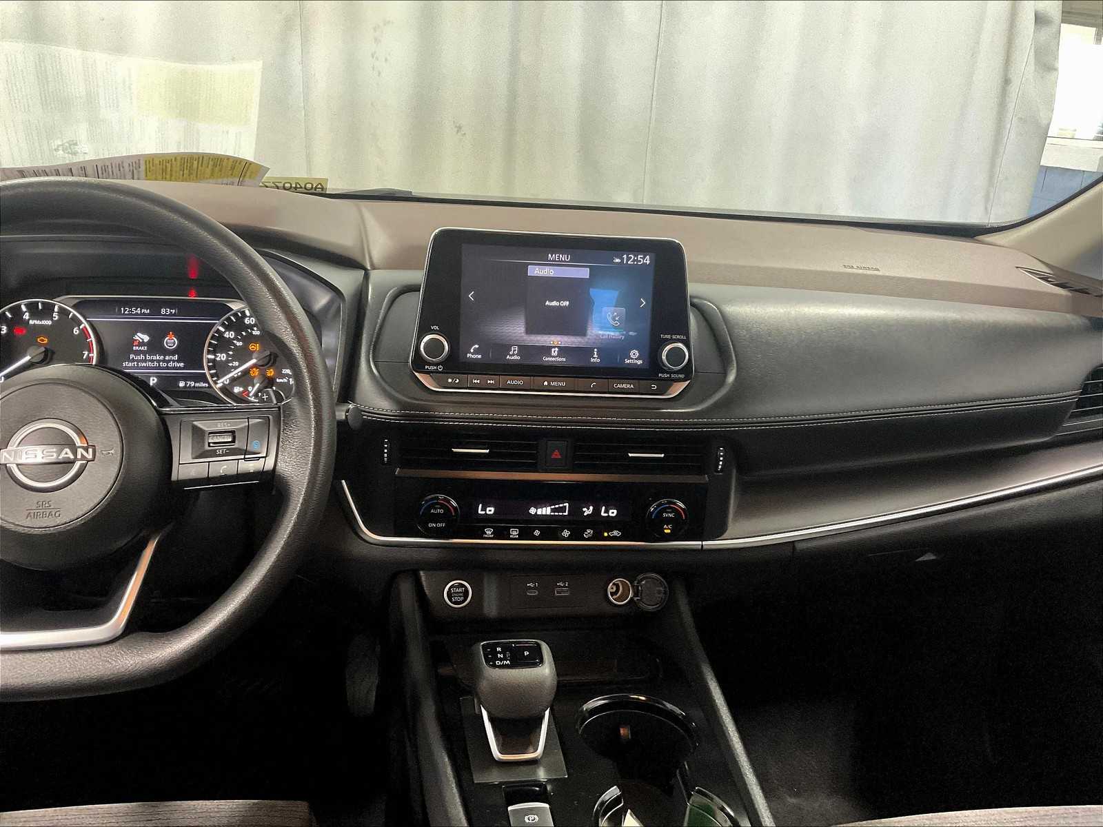 2023 Nissan Rogue SV photo 18
