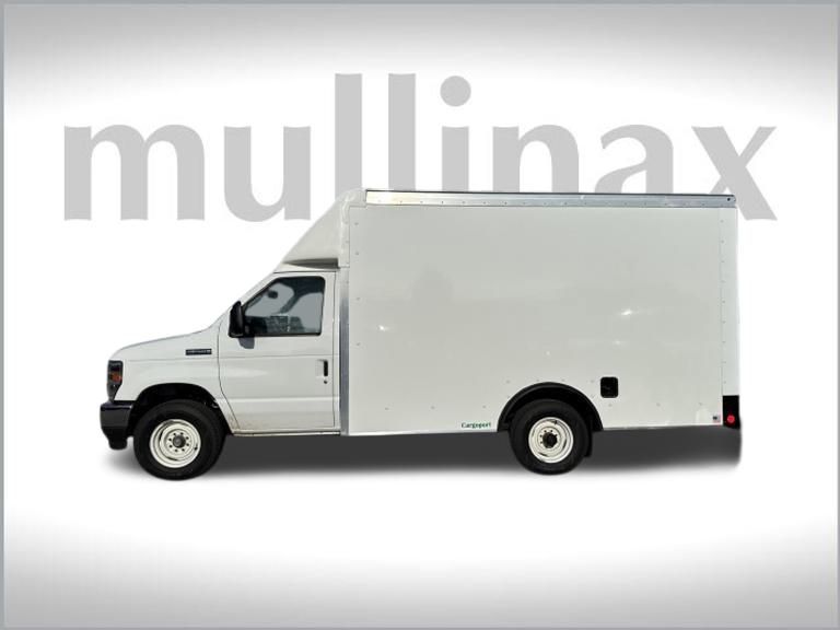 2025 Ford E-350 Base photo 2