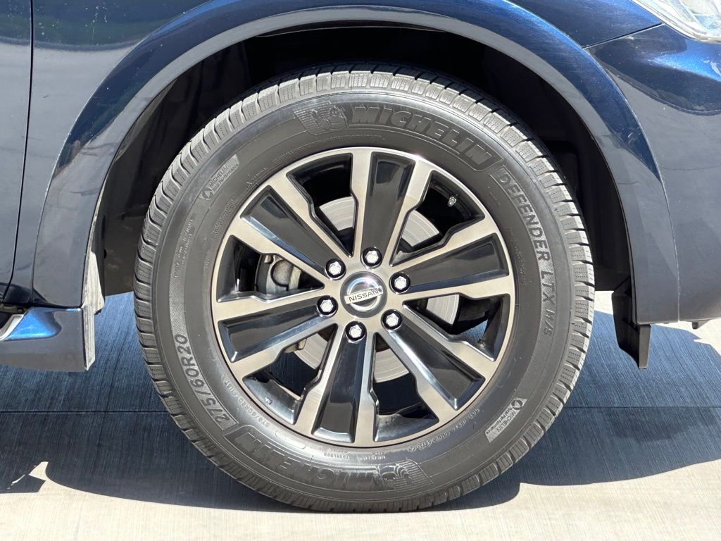 2019 Nissan Armada Platinum photo 3