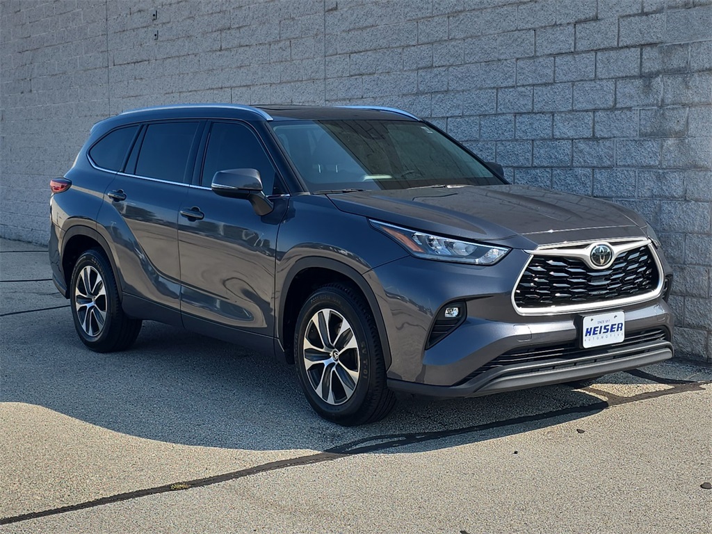 2020 Toyota Highlander XLE photo 10