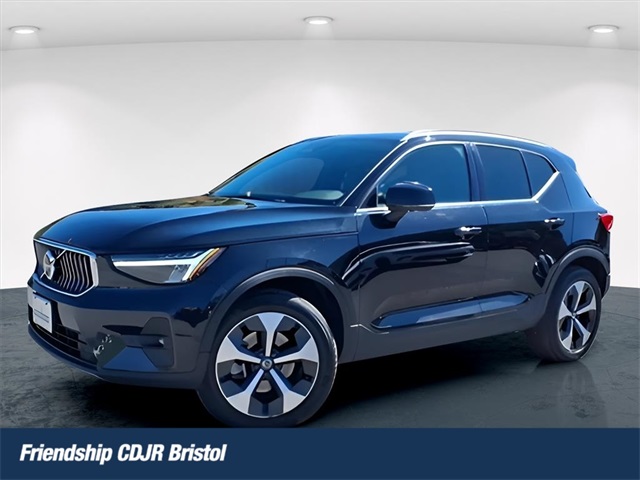 2024 Volvo XC40 Plus's photo