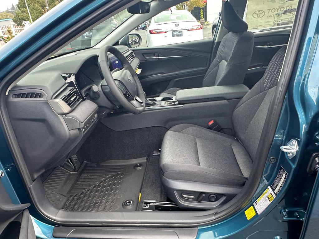 2026 Toyota Camry SE photo 13