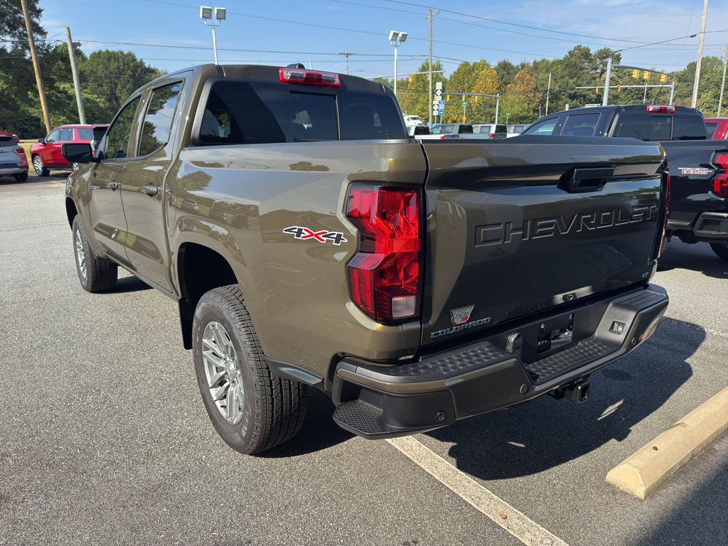 2024 Chevrolet Colorado LT photo 4