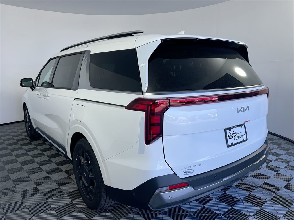 2026 Kia Carnival LX photo 4