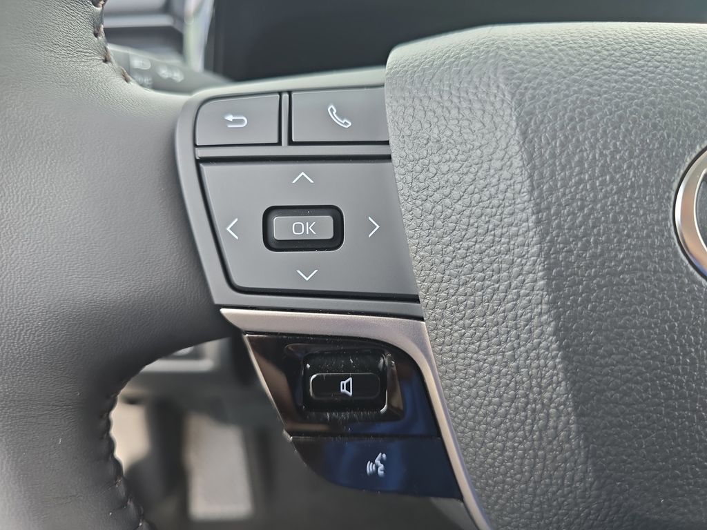 2025 Toyota Camry XSE photo 16