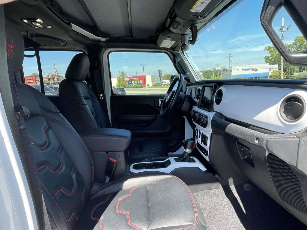 2021 Jeep Gladiator Sport photo 14