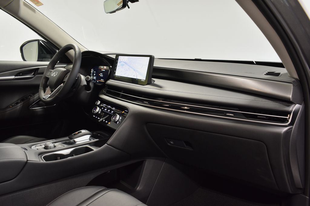 2026 Infiniti QX60 Luxe AWD photo 16