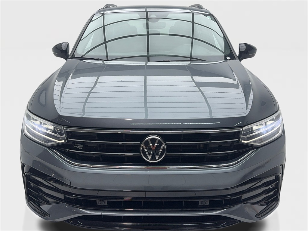 2023 Volkswagen Tiguan SE R-Line Black photo 2