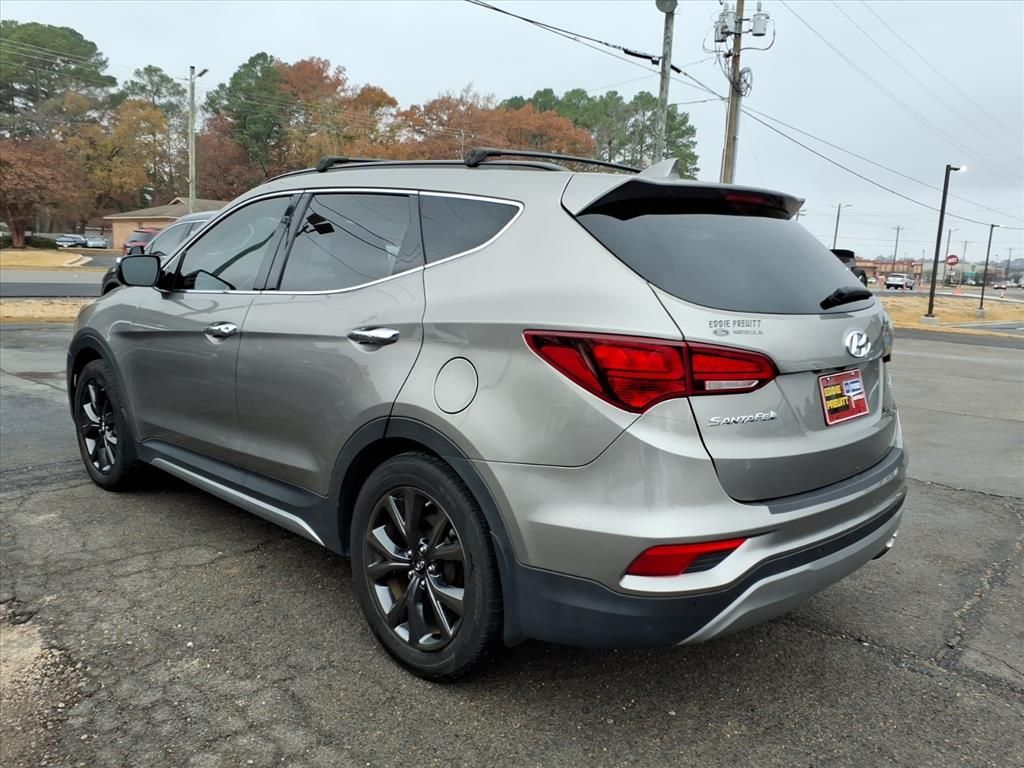 2017 Hyundai Santa Fe Ultimate photo 3