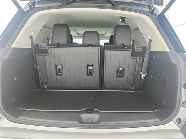 2025 Nissan Pathfinder SL photo 43