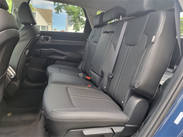 2026 Kia Sorento S photo 13