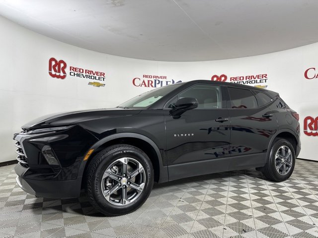 2025 Chevrolet Blazer 2LT photo 3