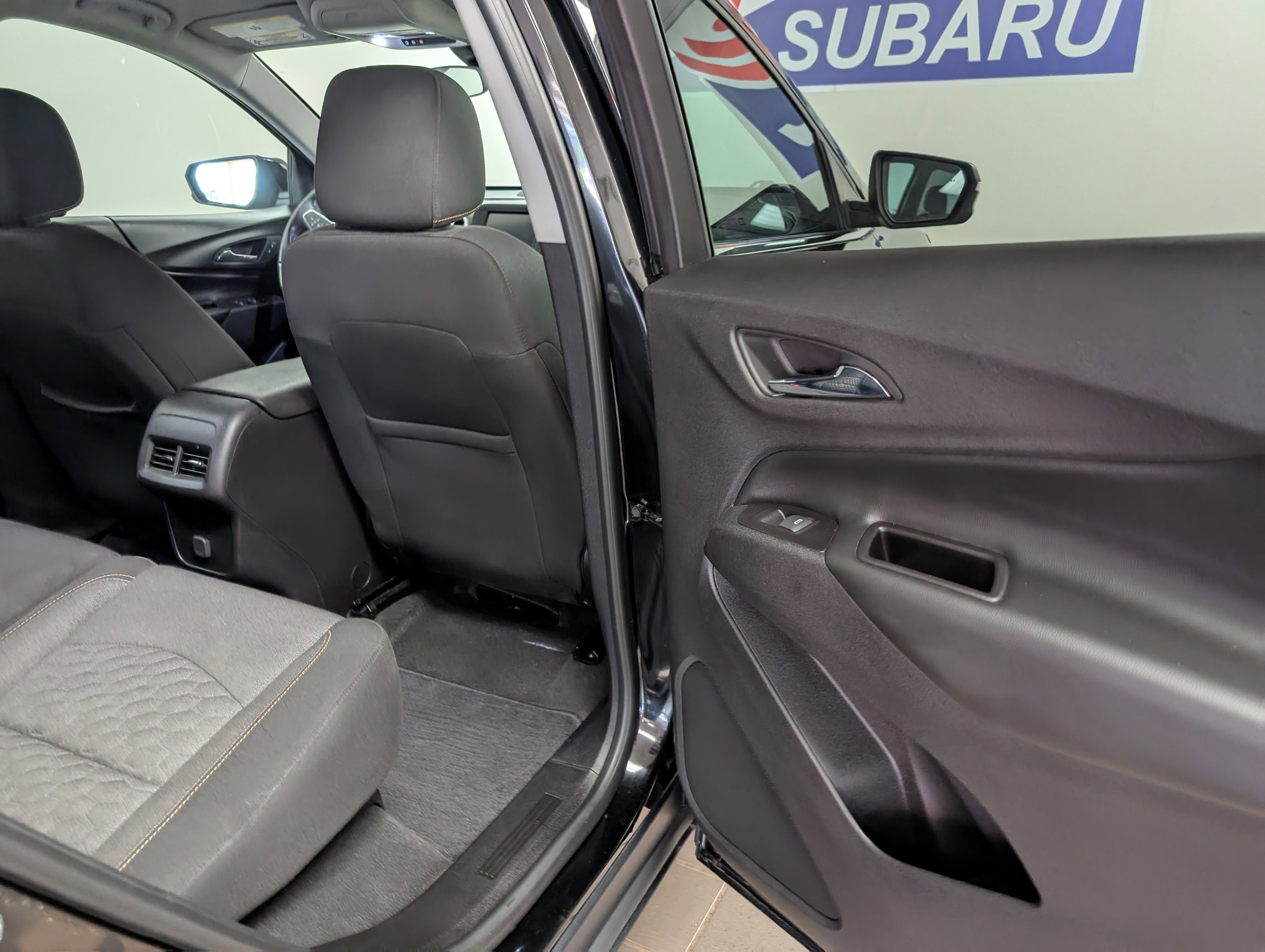 2018 Chevrolet Equinox LT photo 13