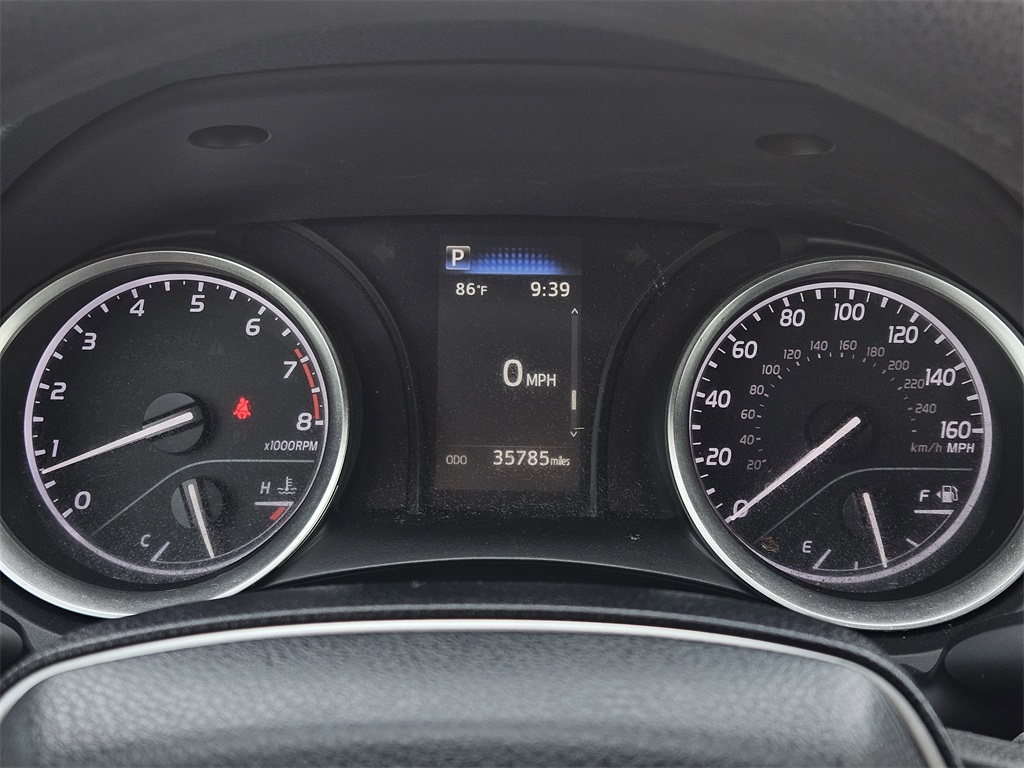 2022 Toyota Camry LE photo 11