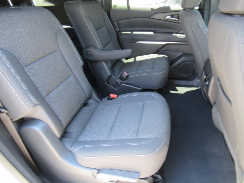 2025 Chevrolet Traverse photo 25