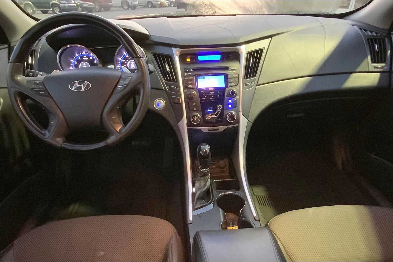 2012 Hyundai Sonata SE photo 14