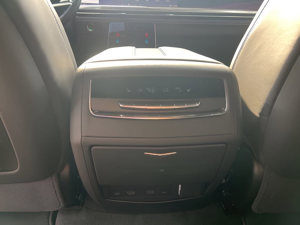 2025 Cadillac Escalade Sport Platinum photo 19