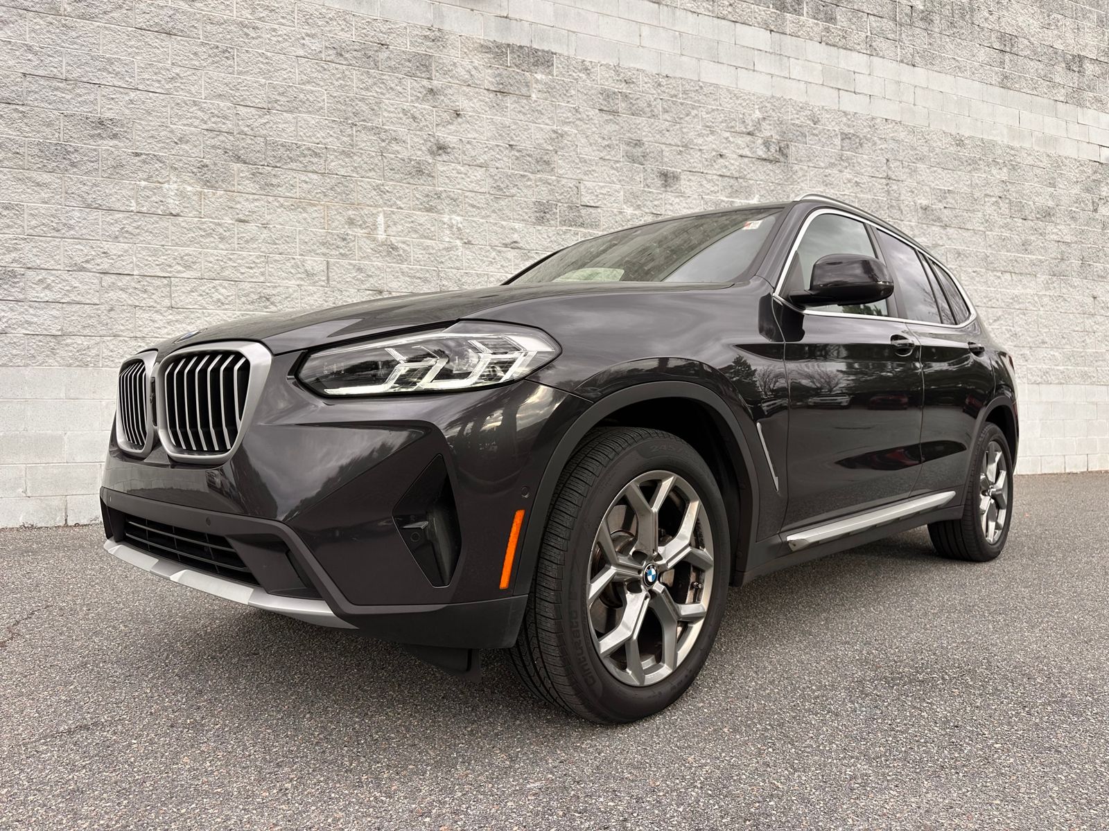2023 BMW X3 30i's photo