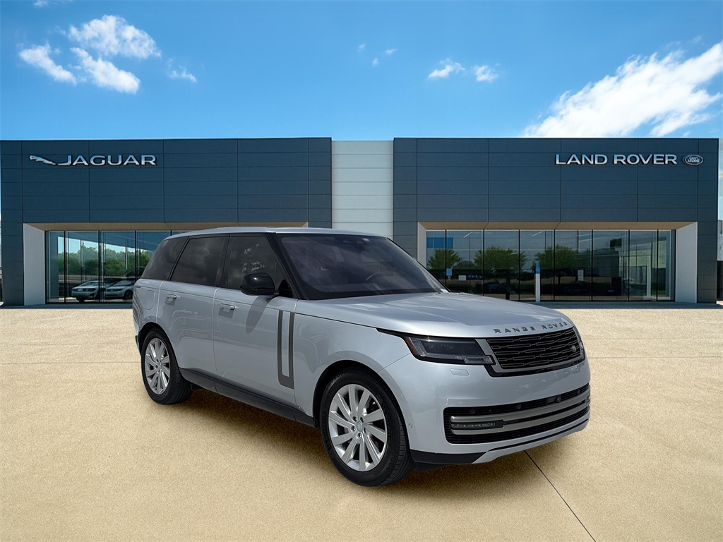 2023 Land Rover Range Rover SE photo 5