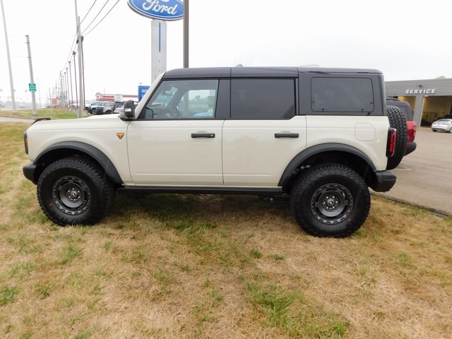 2025 Ford Bronco Badlands photo 5