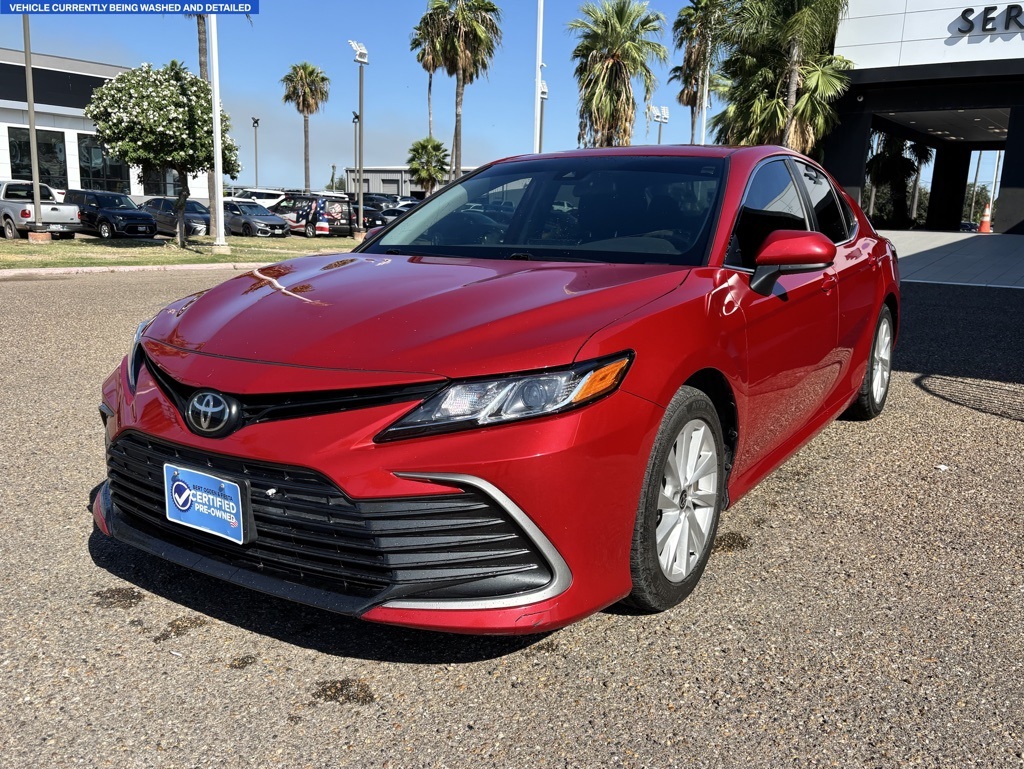 2023 Toyota Camry LE photo 3