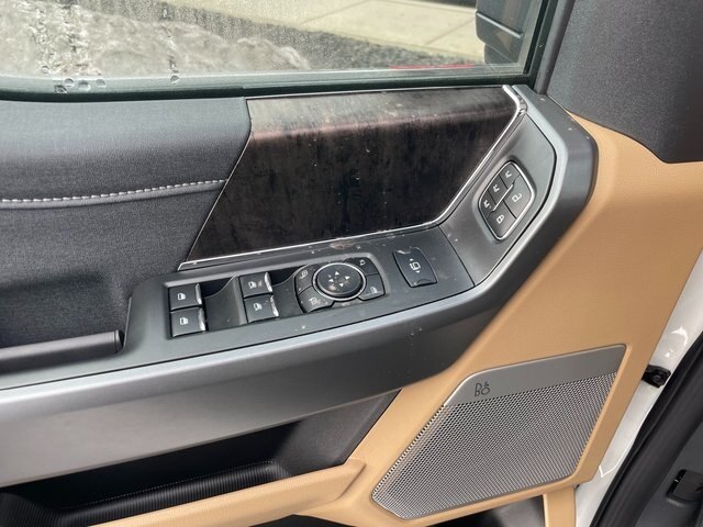 2025 Ford F-350 Lariat photo 19