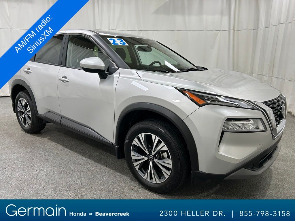 2023 Nissan Rogue SV's photo