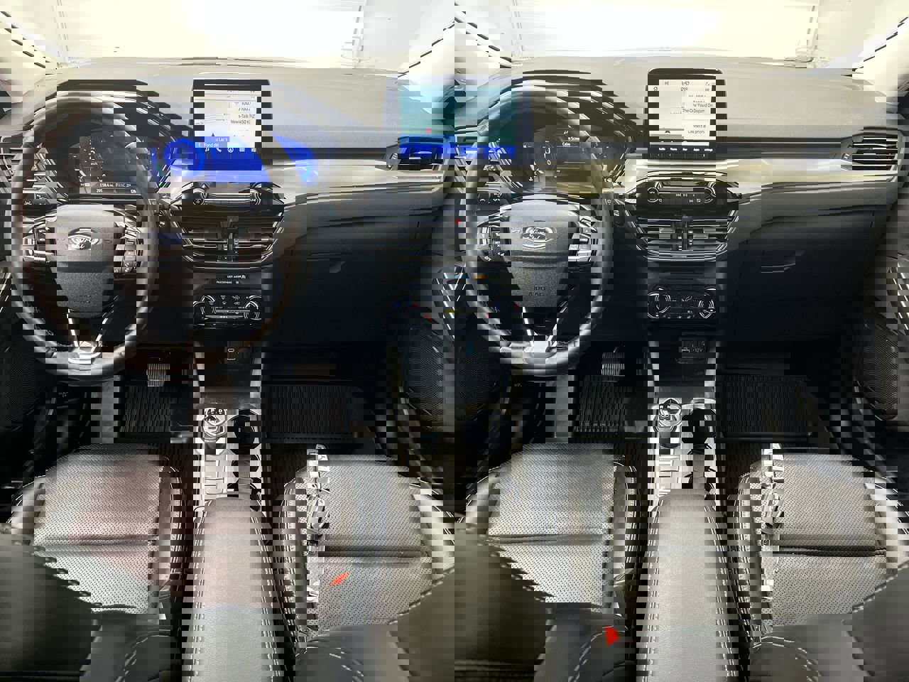 2022 Ford Escape Titanium photo 3