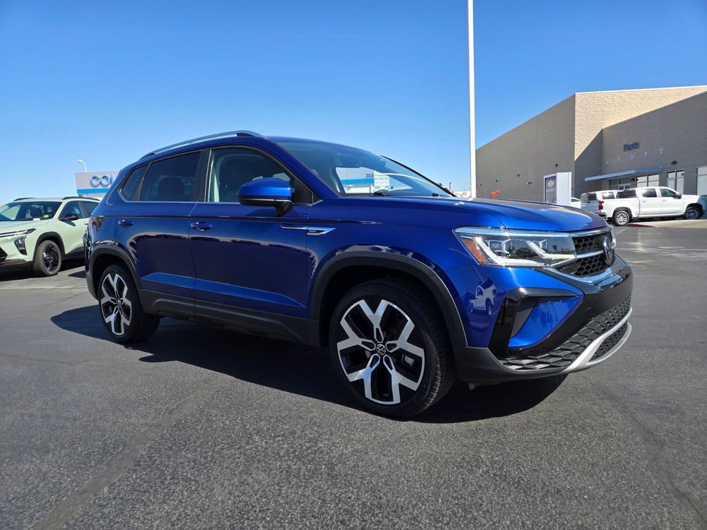 2022 Volkswagen Taos SEL's photo