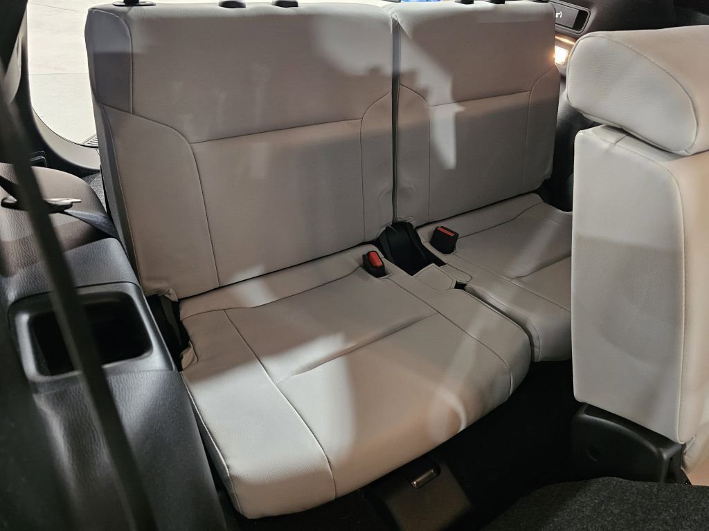 2023 Mitsubishi Outlander SEL photo 11
