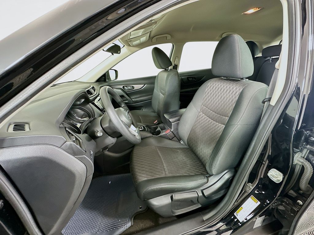 2020 Nissan Rogue S photo 20