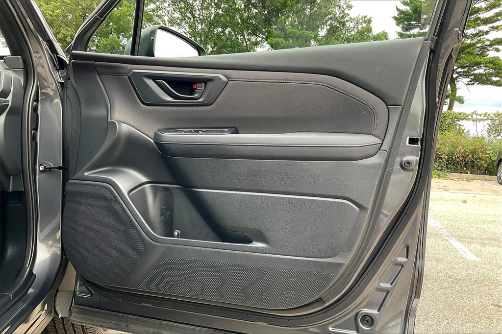 2025 Subaru Forester Premium photo 21