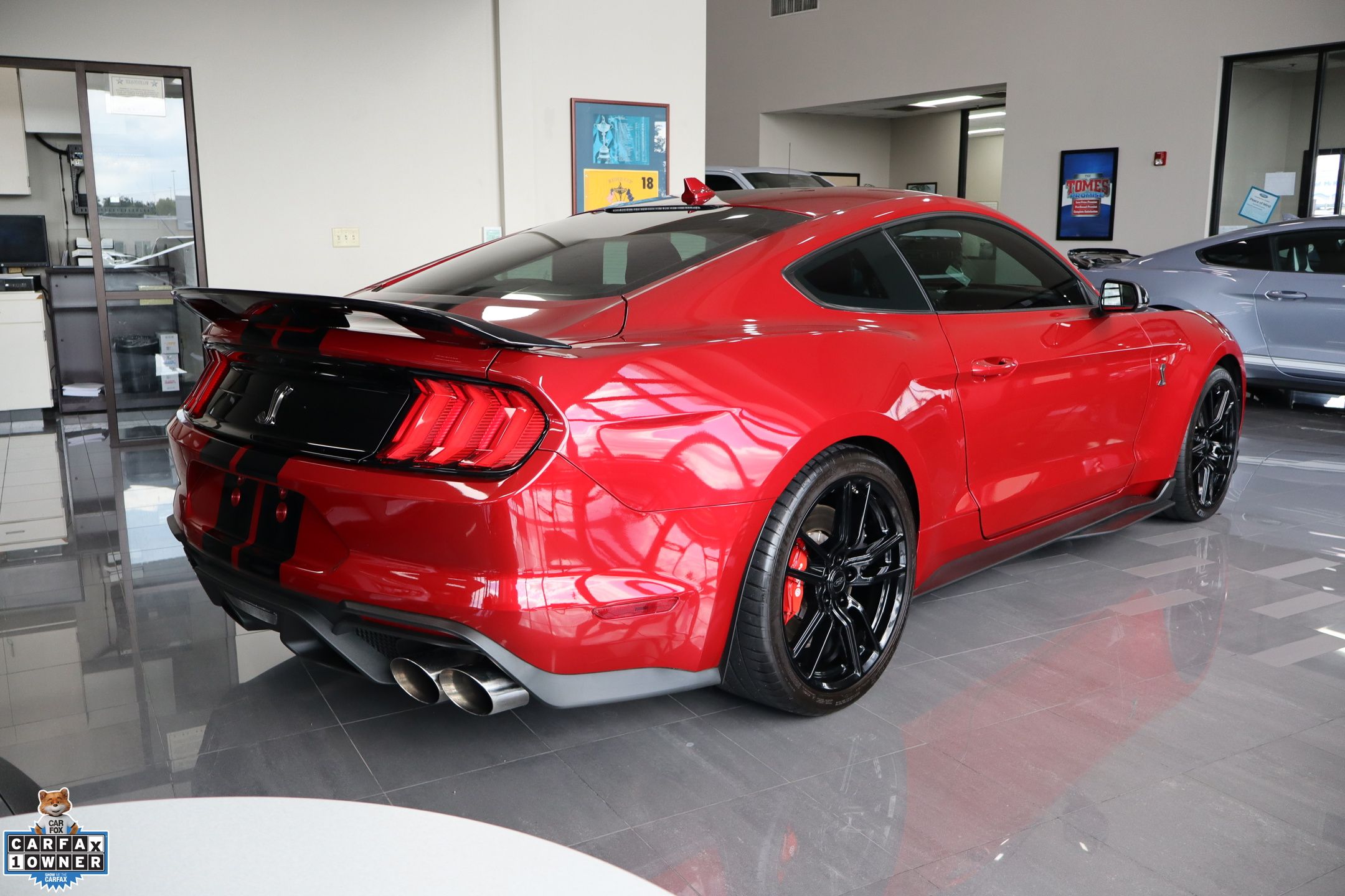 2021 Ford Mustang Shelby GT500 photo 2