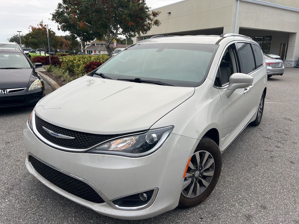 2020 Chrysler Pacifica Touring L Plus's photo