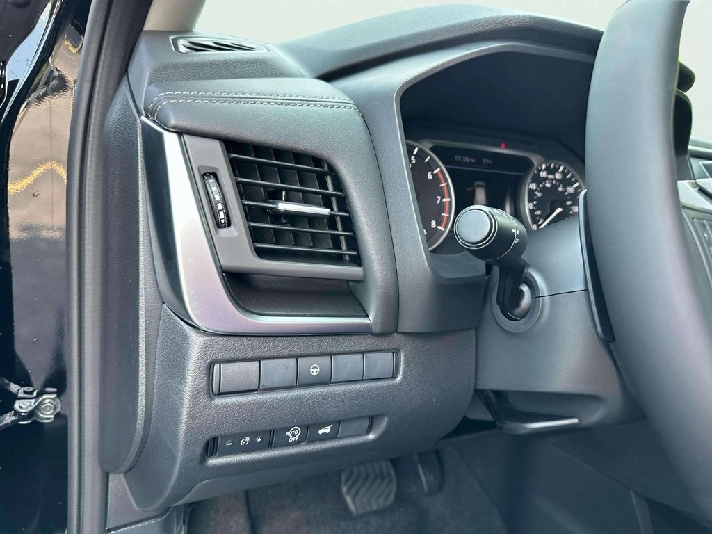 2026 Nissan Rogue SV photo 25