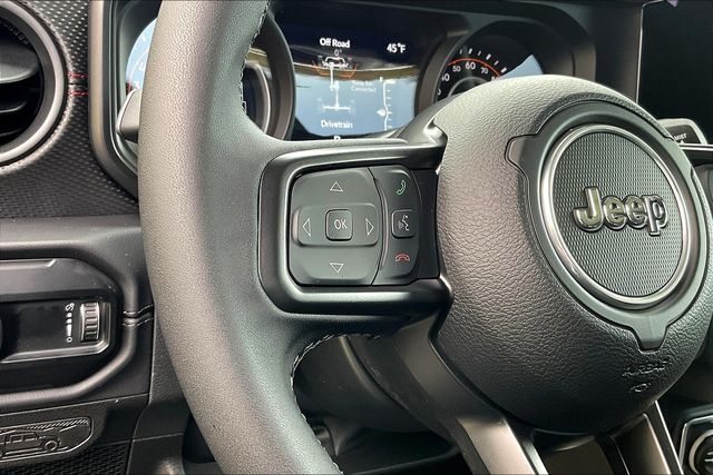 2025 Jeep Wrangler Rubicon photo 16